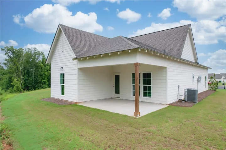 1027 Crossing Court E, Valley, Alabama 36854