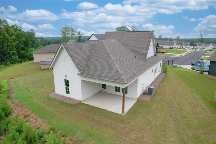 1027 Crossing Court E, Valley, Alabama 36854