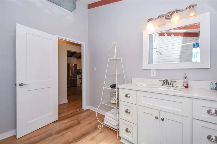 304 Bay Pine Island Road, Jacksons Gap, Alabama 36861