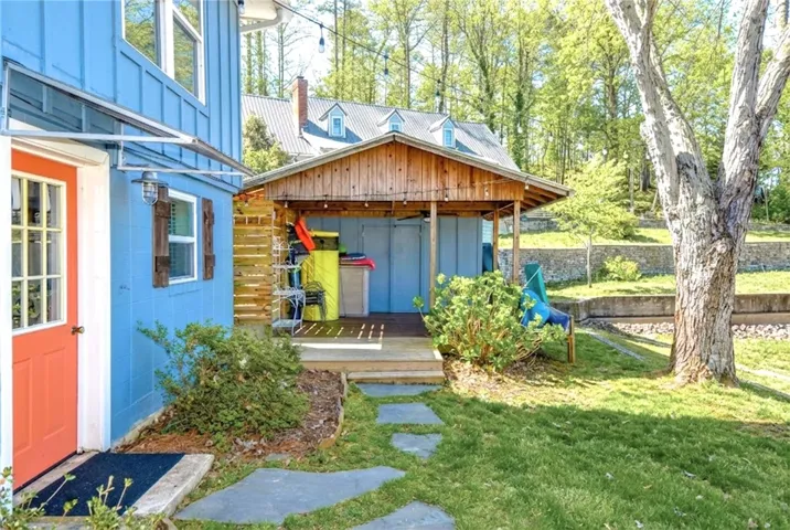 304 Bay Pine Island Road, Jacksons Gap, Alabama 36861