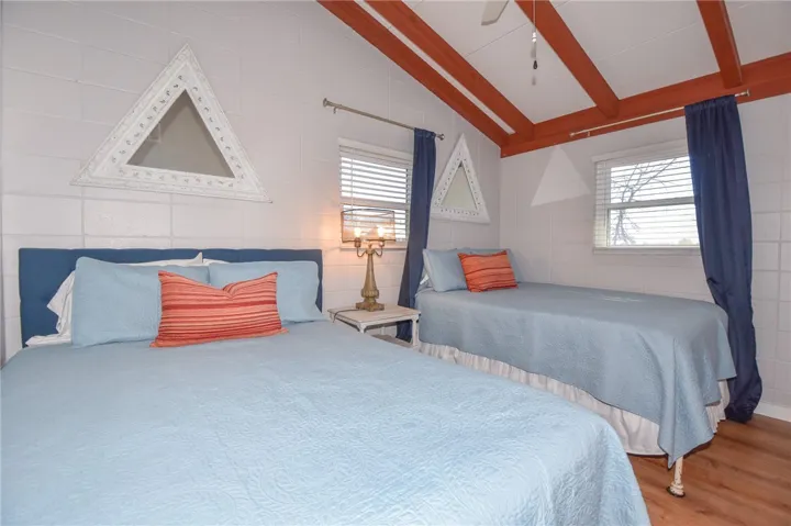 304 Bay Pine Island Road, Jacksons Gap, Alabama 36861