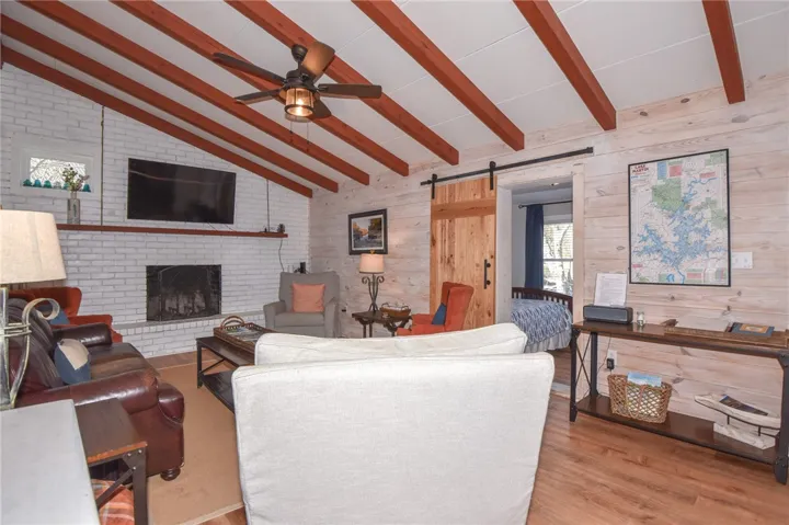 304 Bay Pine Island Road, Jacksons Gap, Alabama 36861