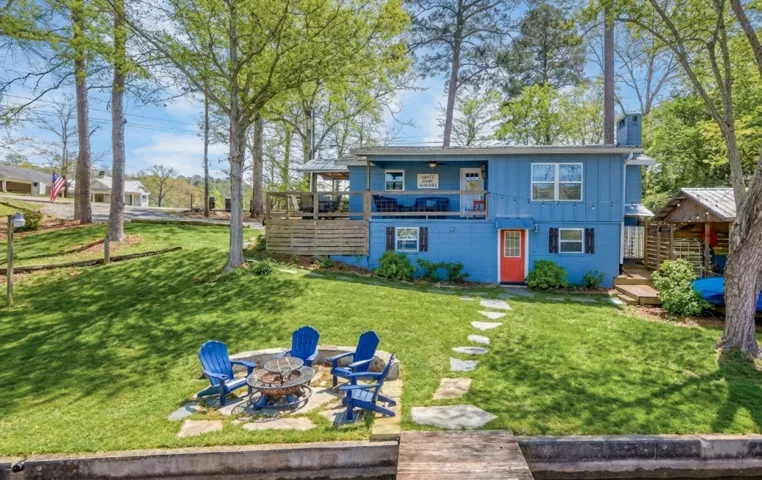 304 Bay Pine Island Road, Jacksons Gap, Alabama 36861