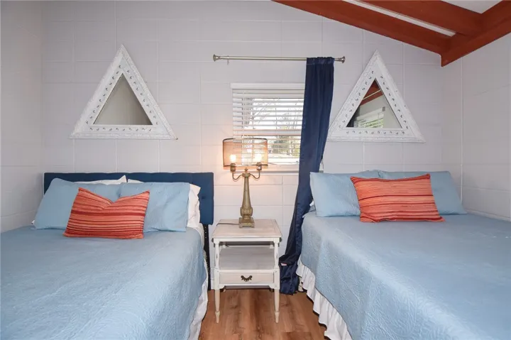 304 Bay Pine Island Road, Jacksons Gap, Alabama 36861