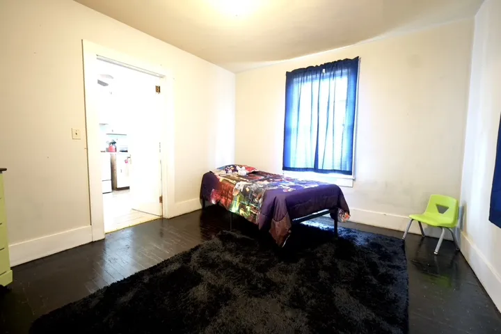 Formal Dining Room/ 3rd Bed rooom