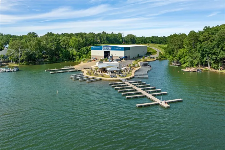 The Landing at Harbor Pointe Restaurant