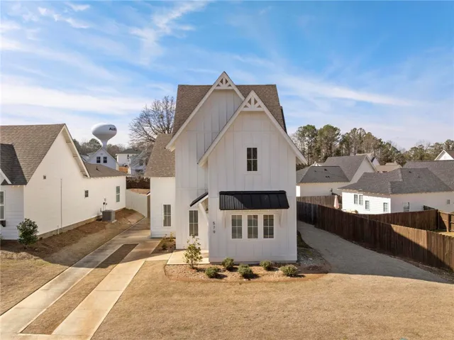 597 Piper Ave