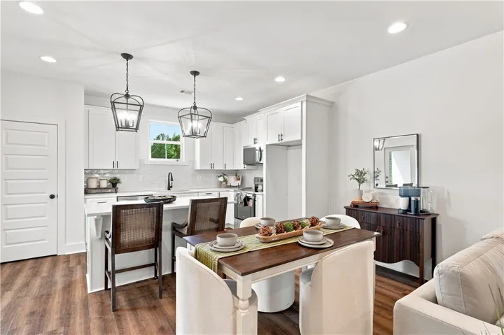 Example of a Furnished Auburn Farms Terrace