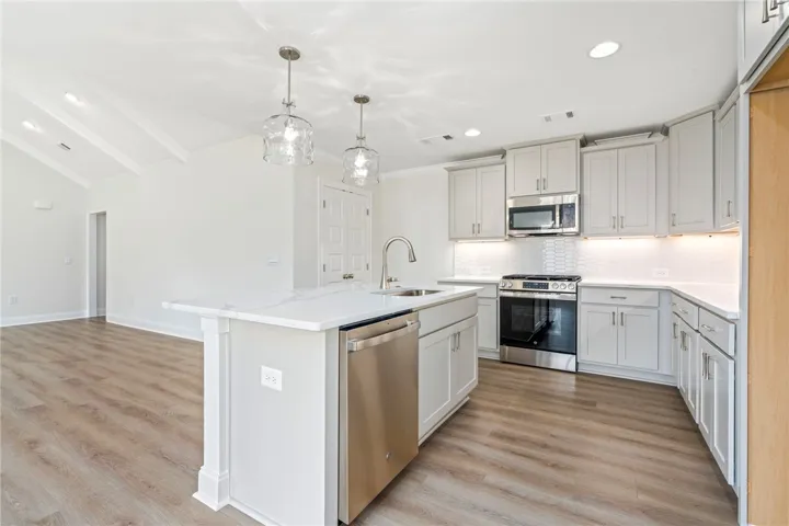 829 Bridge Street, Auburn, Alabama 36832