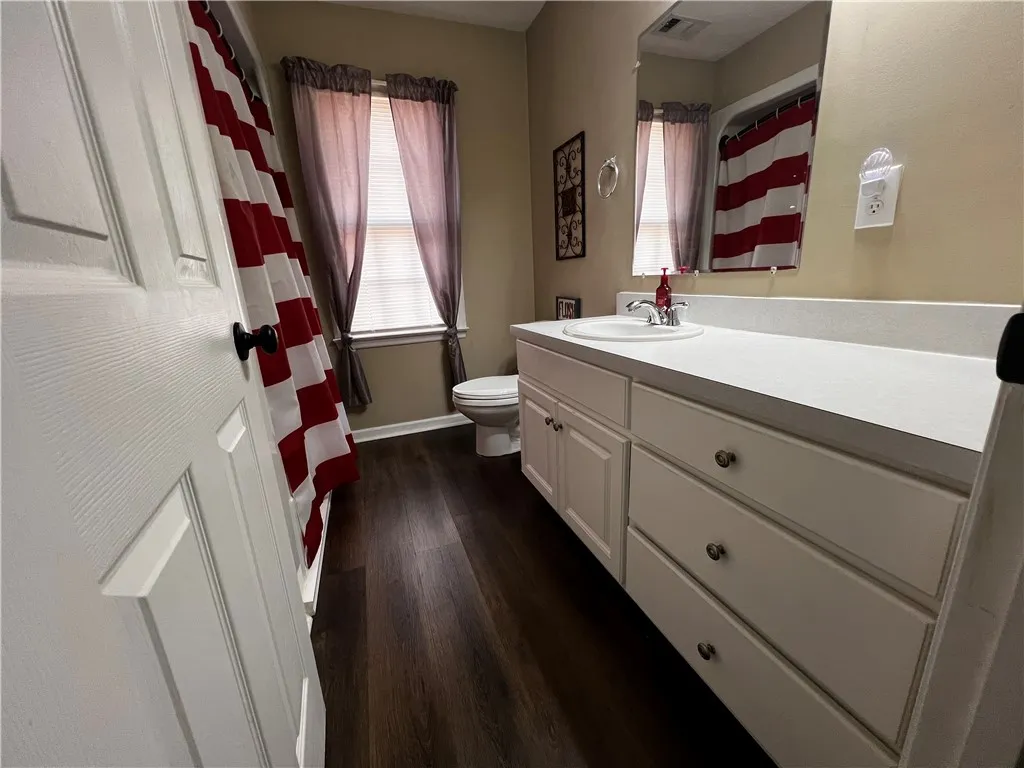 Downstairs Full Bath