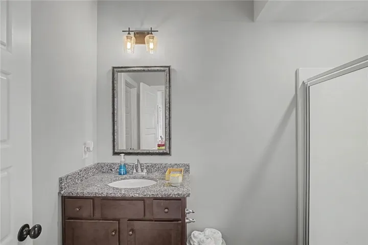 Main floor bath 1