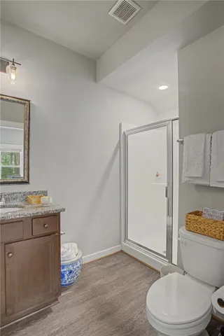 Main floor bath 1