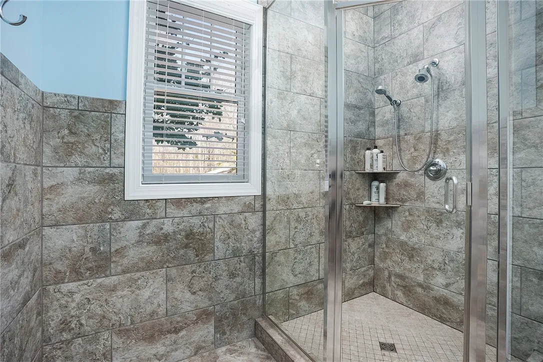 Pool shower room - Outside access with 2 half-baths attached.