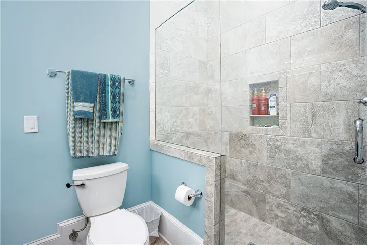 Bathroom 1 - Main Level