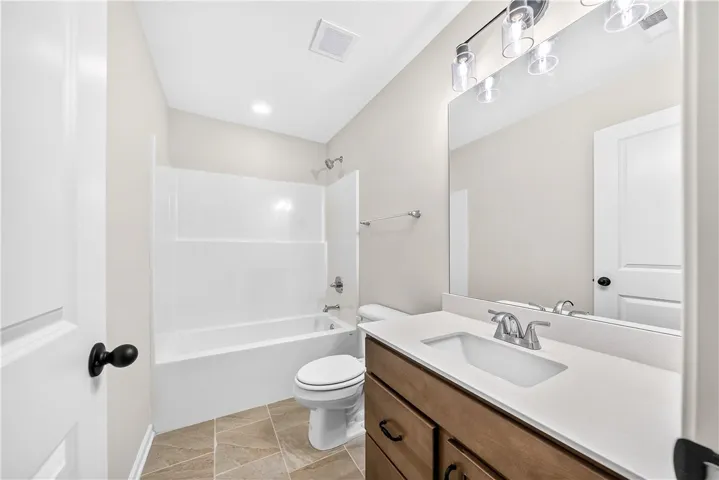 6 Liberty Place, None, Alabama 36856