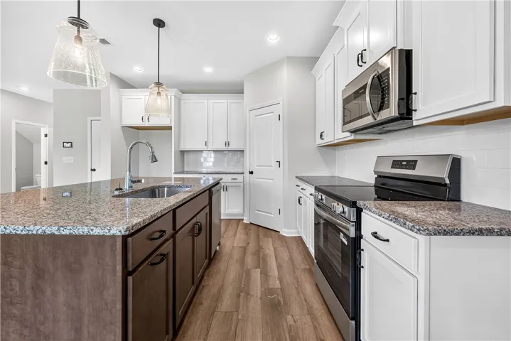 6 Liberty Place, None, Alabama 36856