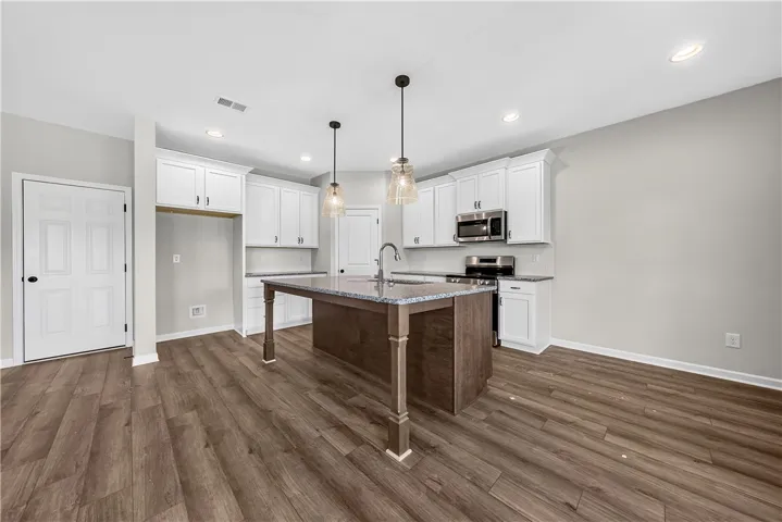 6 Liberty Place, None, Alabama 36856
