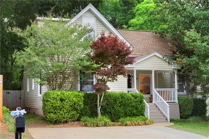 207 N 12th Street, Opelika, Alabama 36801