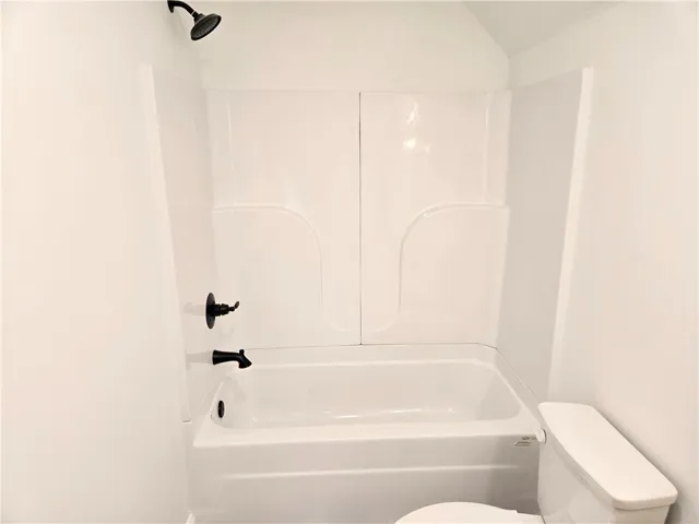 Upstairs full bath