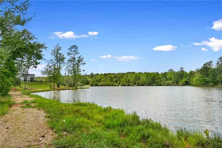 Solamere Neighborhood Pond & Walking Trail