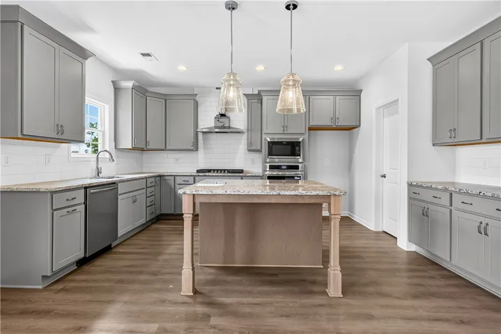 1558 Pressfield Court, Auburn, Alabama 36830
