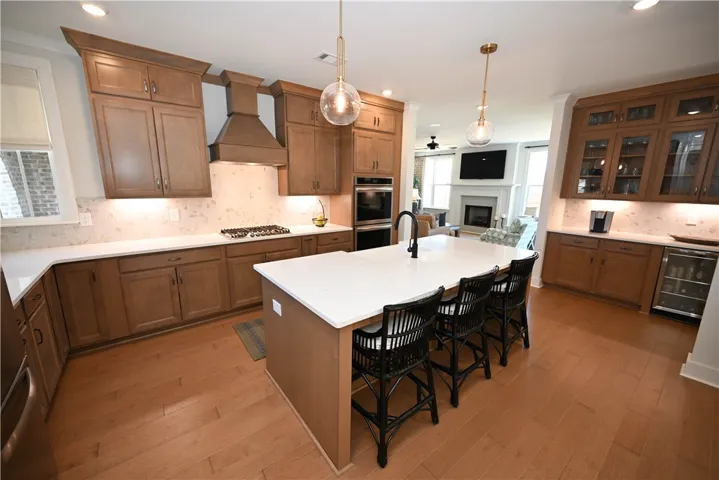 Large center island with bar seating!