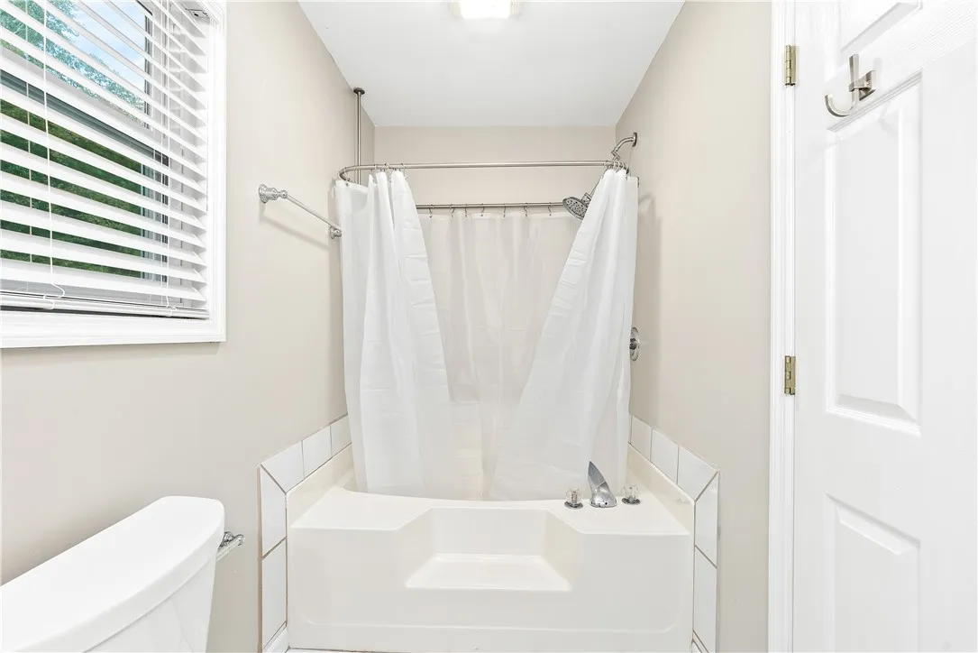 Apartment deep soaking tub/shower