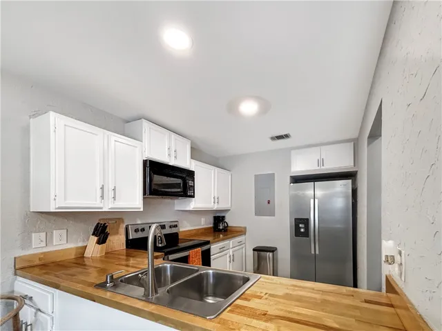 1007 Stonegate Drive, Auburn, Alabama 36832