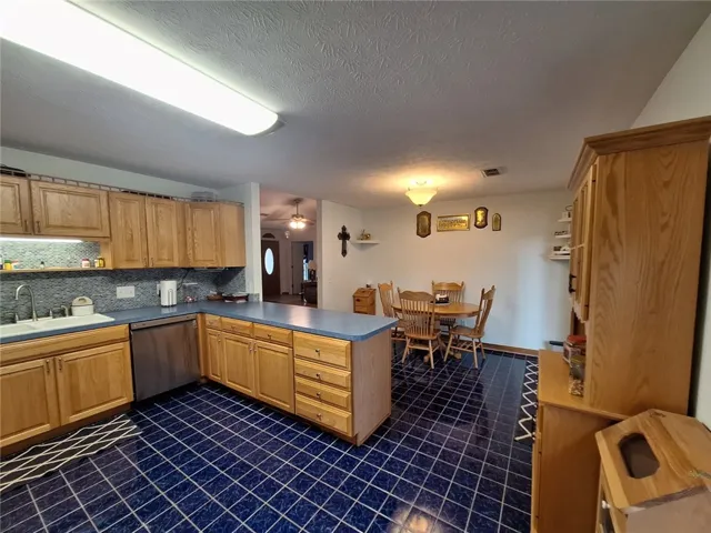 1024 Center Street, Valley, Alabama 36854