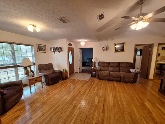 1024 Center Street, Valley, Alabama 36854