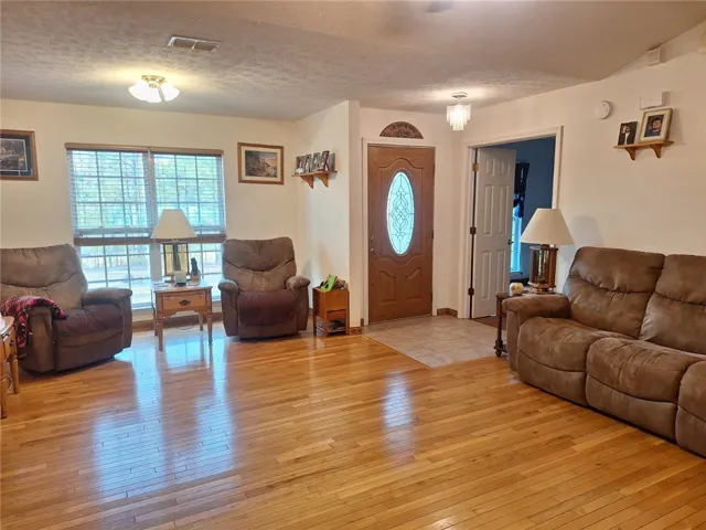 1024 Center Street, Valley, Alabama 36854