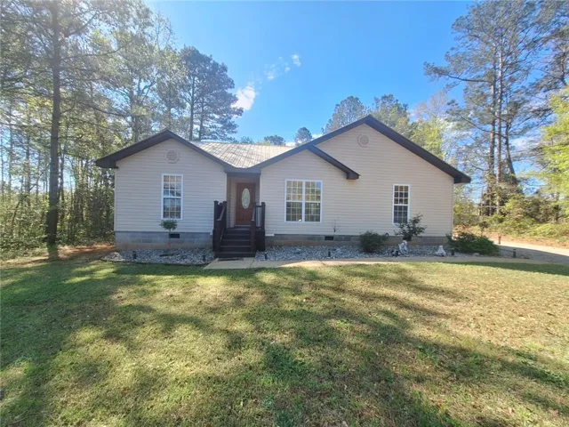 1024 Center Street, Valley, Alabama 36854