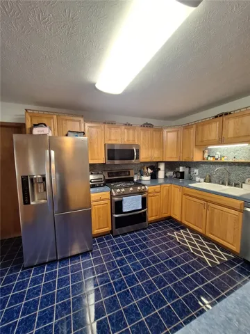 1024 Center Street, Valley, Alabama 36854