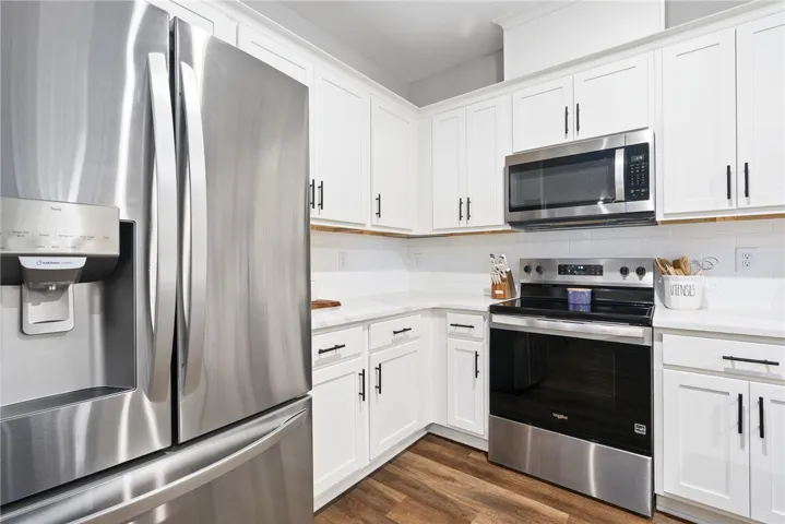 Extra countertop space for all your cooking needs