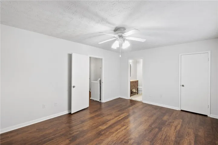 Primary Bedroom with private​​‌​​​​‌​​‌‌​‌‌​​​‌‌​‌​‌​‌​​​‌​​ bath.