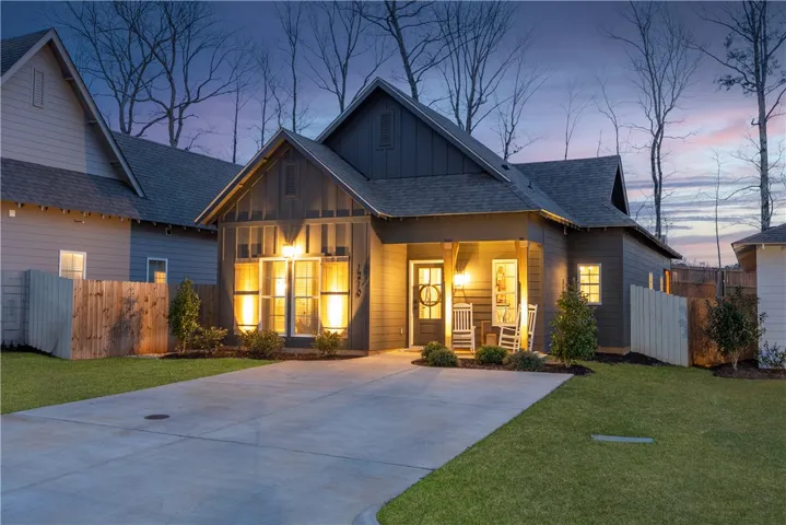 Welcome to 1210 Woodland Circle. Grass in image has been virtually edited.