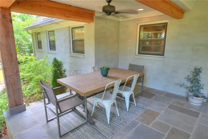 Large covered back porch!