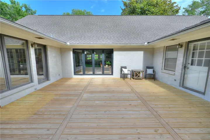 Even more grand patio space!