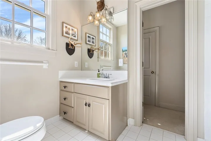 Jack n Jill upstairs bathroom