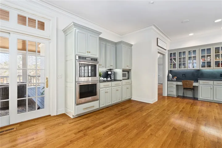 Kitchen area with double oven and coffee nook