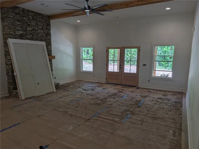 Family room w/ fireplace