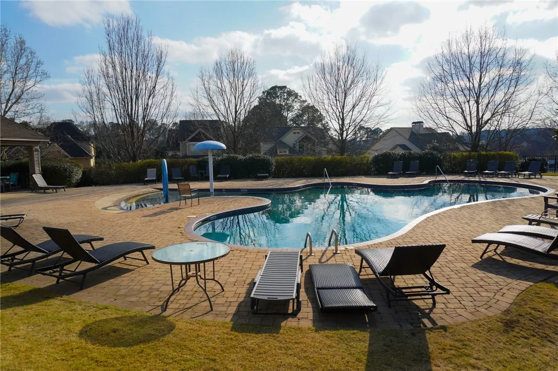 Community pool