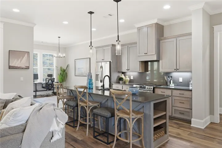 Kitchen/Island