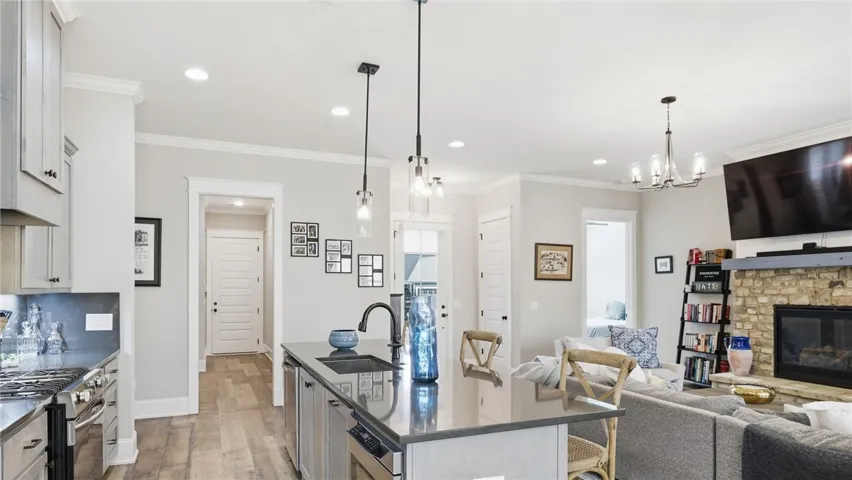 Kitchen/Living Room View