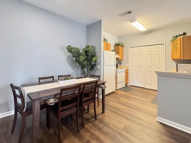 Dining area & Kitchen view