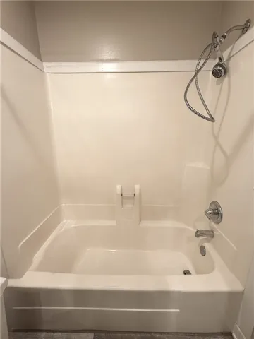 1033 Stonegate Drive E, Auburn, Alabama 36832