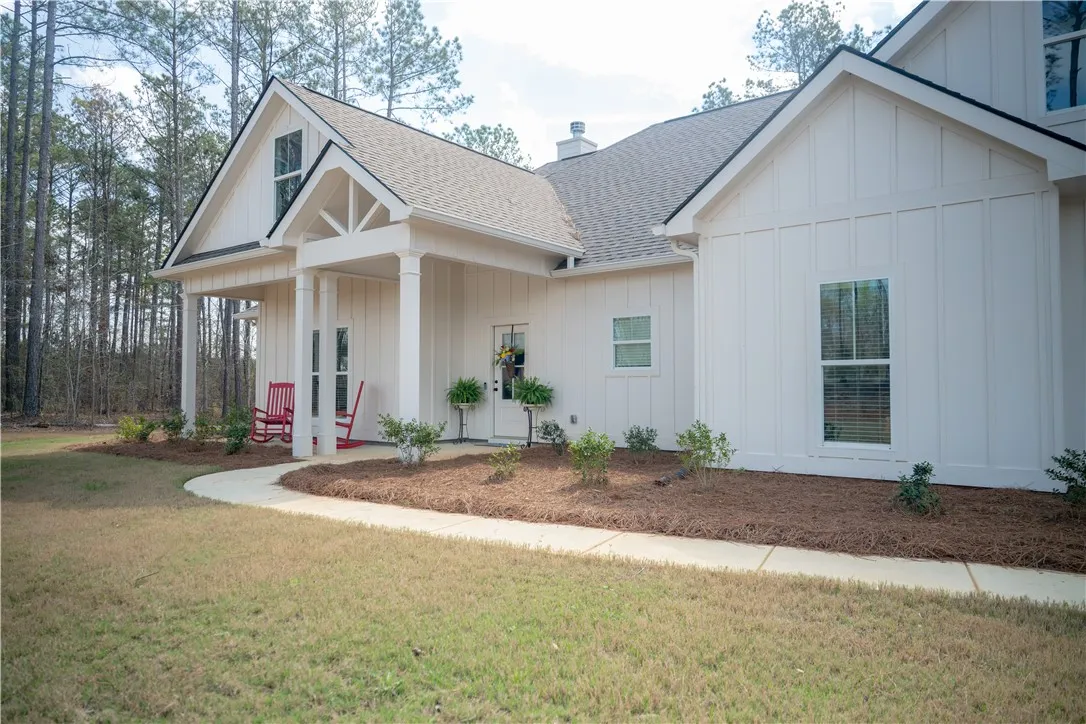 Exceptional property on 3 acres, just outside Opelika, AL & minutes to Lake Harding!