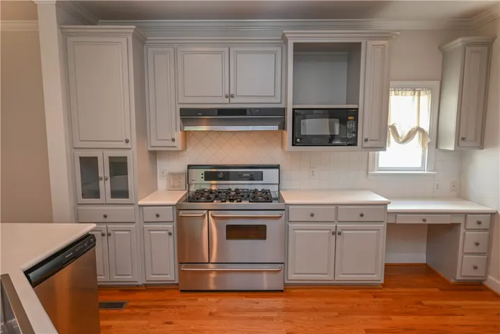 125 Charleston Place, Auburn, Alabama 36830