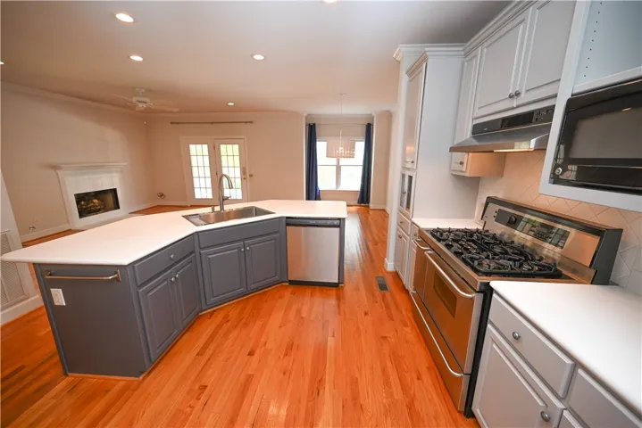 125 Charleston Place, Auburn, Alabama 36830