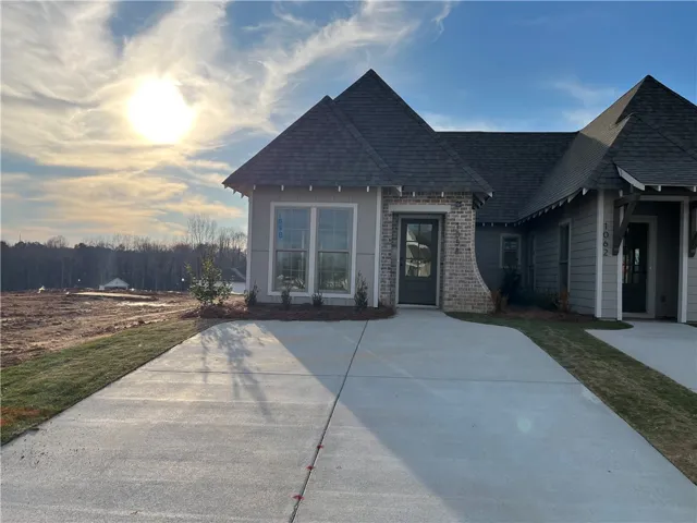 The Duette 4E on lot 72 by Holland Homes LLC. All plans, pricing, and specifications are subject to change without notice.